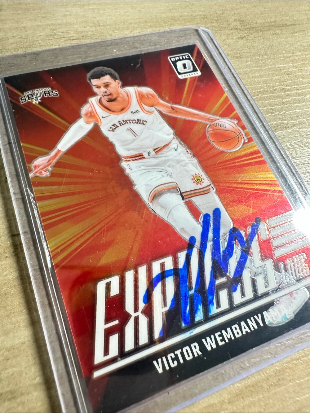 Victor Wembanyama Signed Rookie 2024/25 Panini #19. Autograph. San Antonio Spurs - Picture 3 of 5
